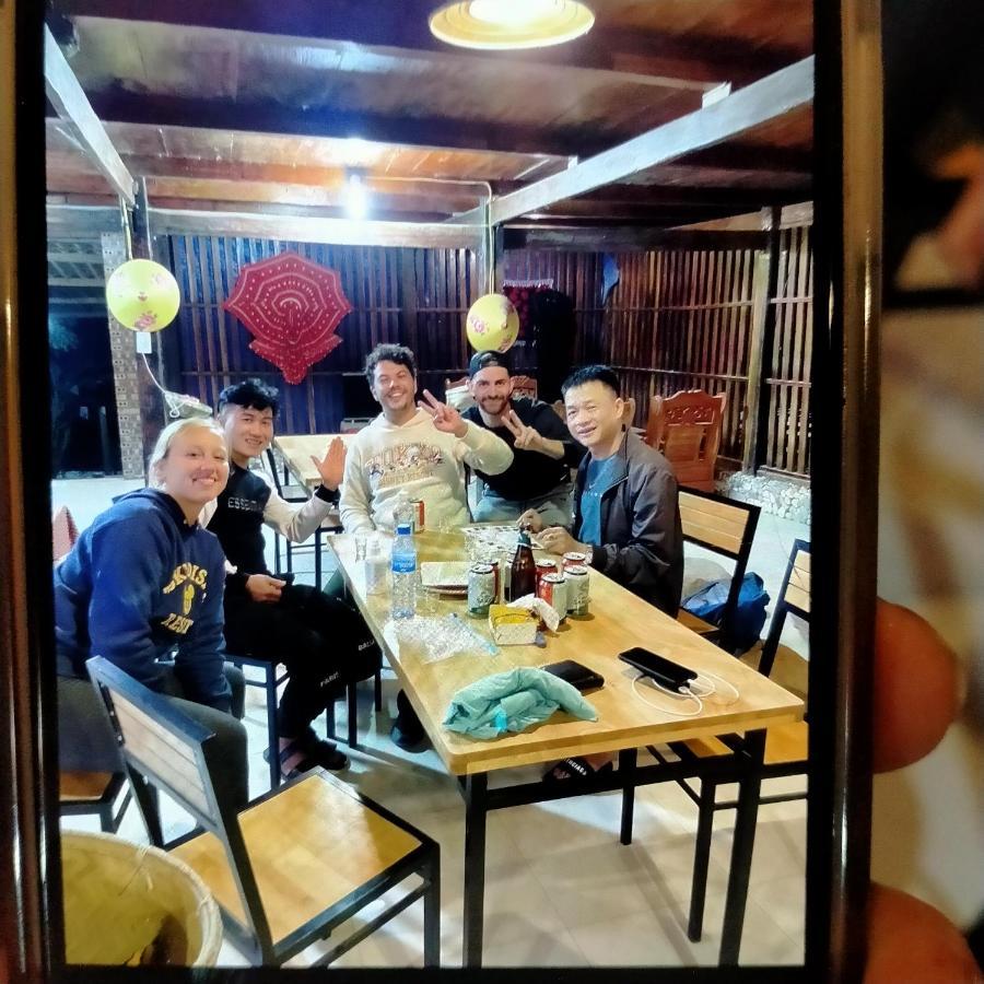 Du Gia Homestay Friendly Làng Cac Buitenkant foto